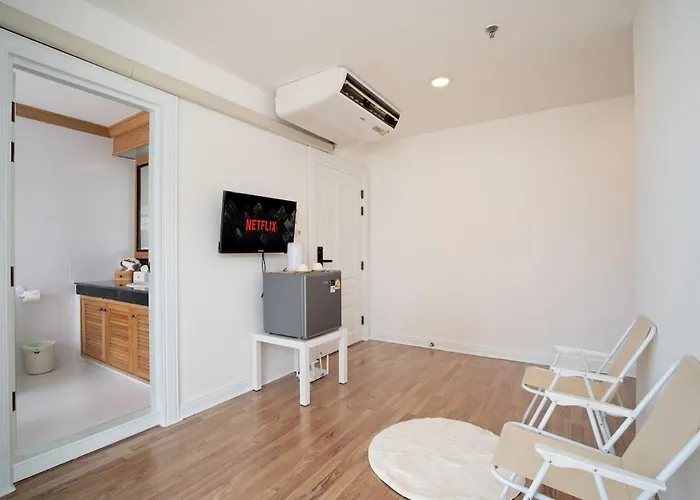 Apartment Elegant King Br Bathtub, Bts Bkk Btb8